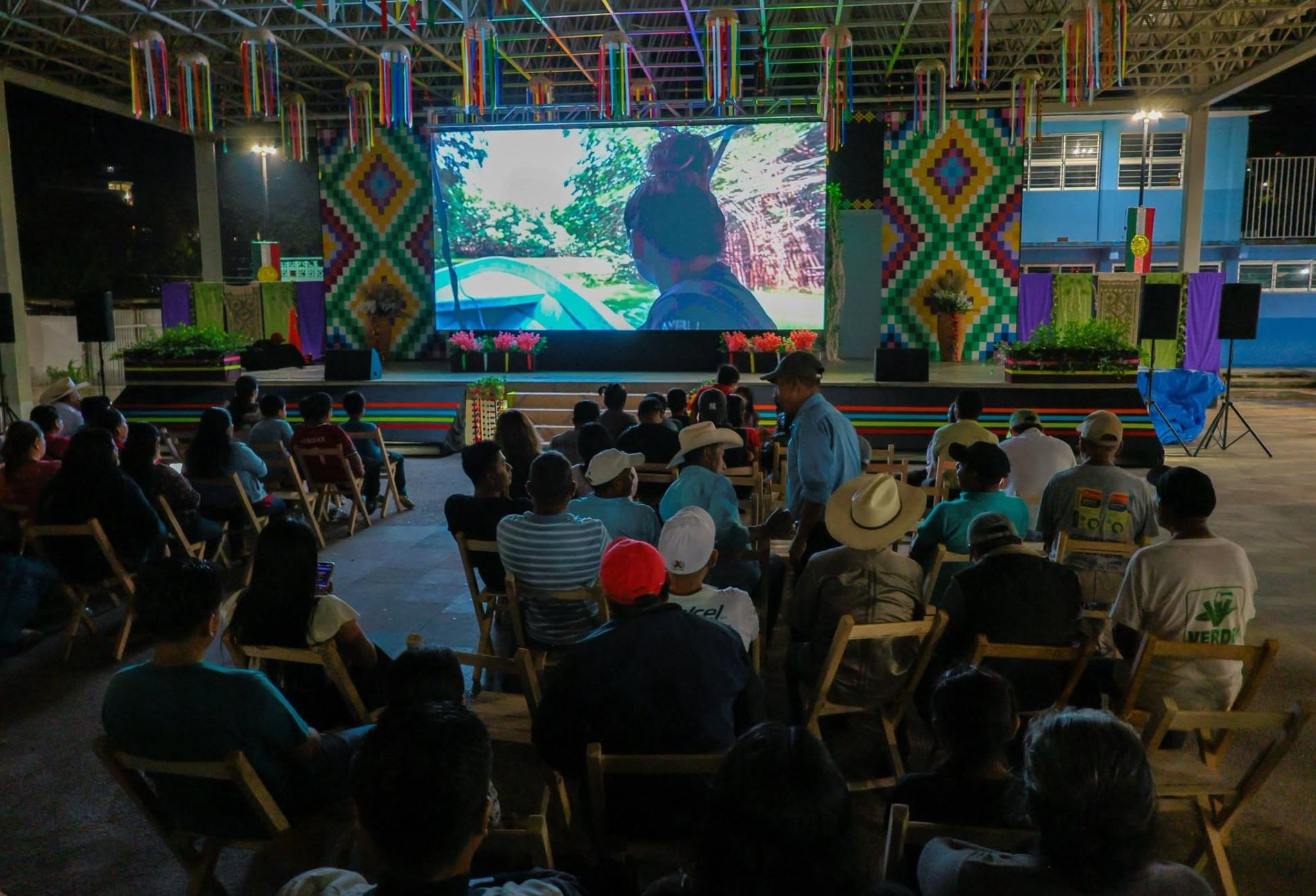proyeccion de documental